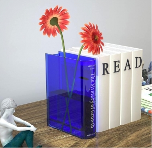 Florero de acrílico en forma de libro 
