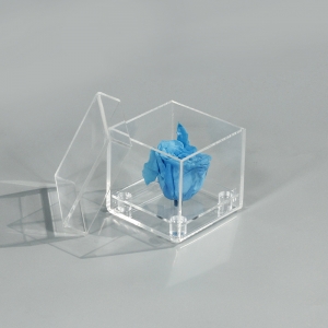 Caja cuadrada cuadrada de flor de acrílico transparente. 