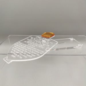 Tarjeta personalizada Janucá Lucite Dreidel con base 