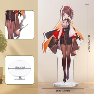 Standees de acrílico con personajes hechos por fans 