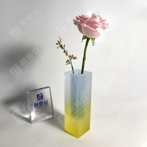 Jarrón acrílico transparente degradado personalizado