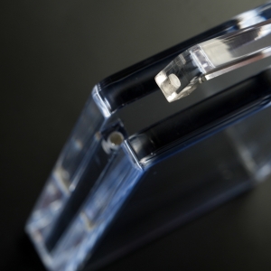 Mejor fabricante de estuches magnéticos acrílicos para placas certificadas por PSA/CGC/BGS | YAGELI 
