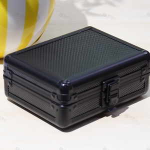 Estuche de almacenamiento de metal negro para PSA con cerradura | Fabricante de accesorios TCG de YAGELI