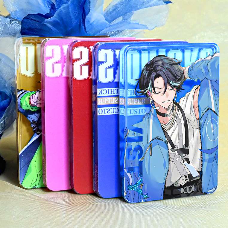 Baji de metal, productos acrílicos y mahjong de arena líquida en la industria del anime